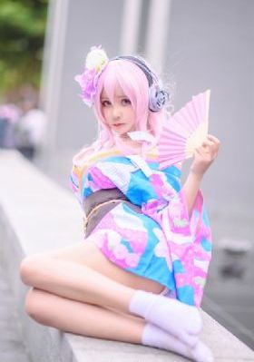 女大学生沙龙在线观看_高清在线视频观看